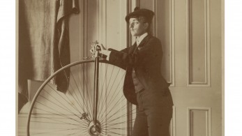 Josiah McElheny, The Light Club of Vizcaya: A Women’s Picture, 2012. Photo courtesy Vizcaya Museum and Gardens.